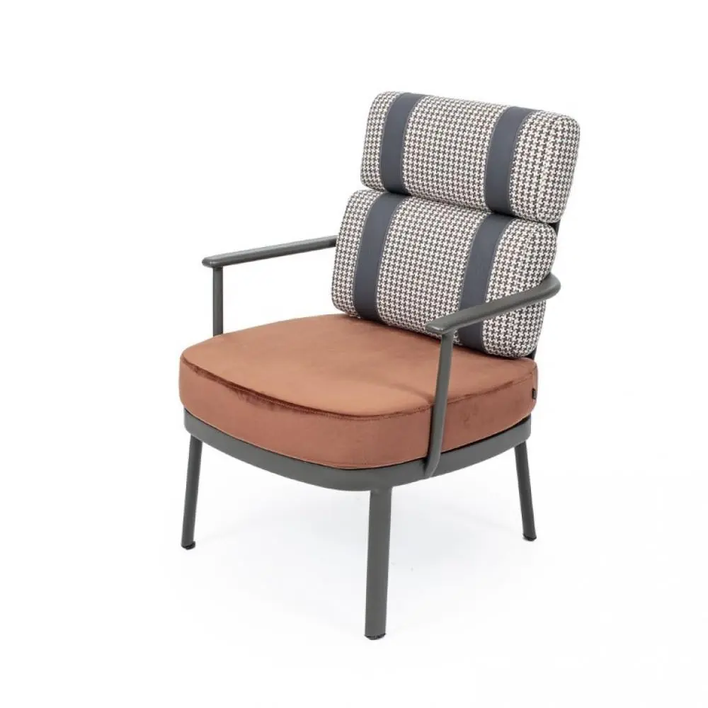 PASTOR / PLUS / BERGERE