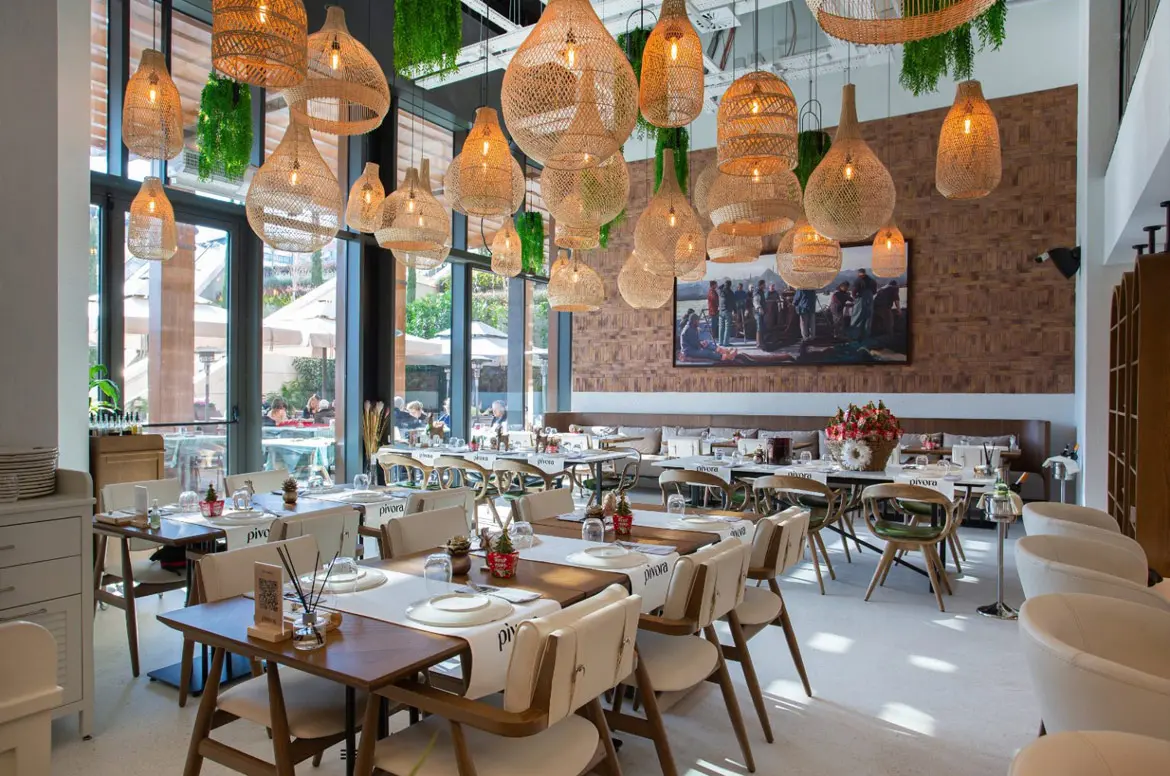 Ahşap Masa ve Sandalye